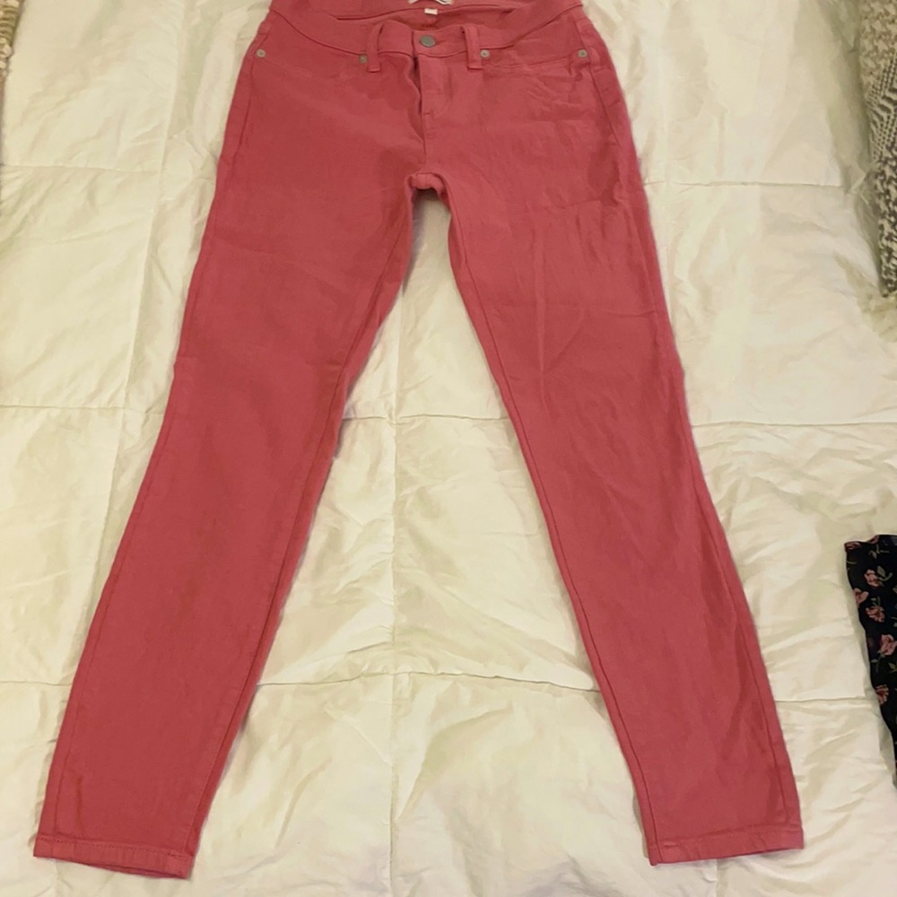 Size 26 soft skinny jeans, super soft fabric, light pink